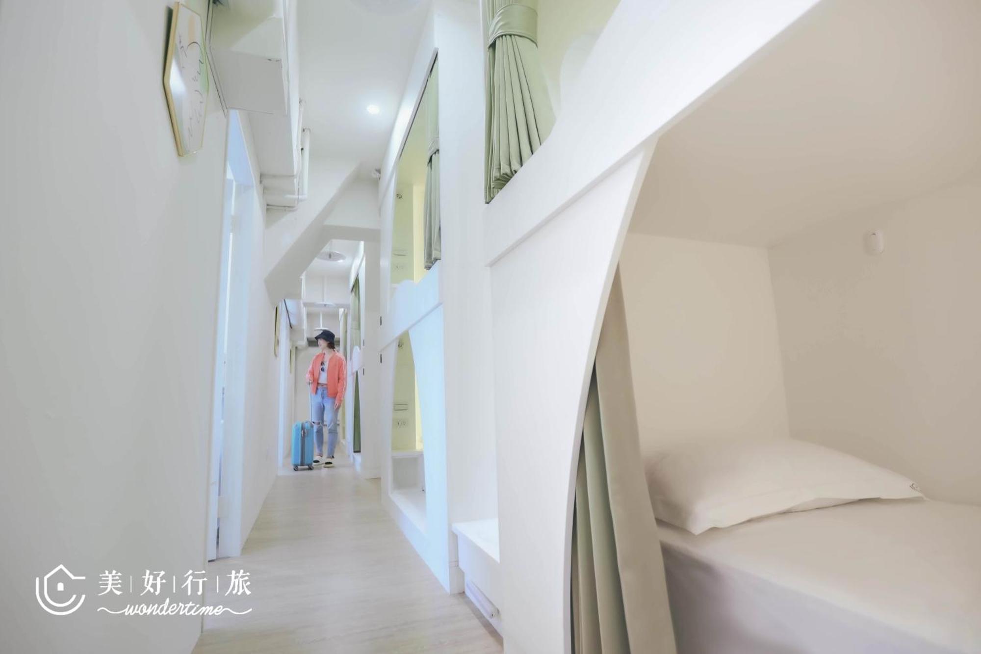 Wondertime2- Ladies' Inn 'Taipei Main Station Екстер'єр фото