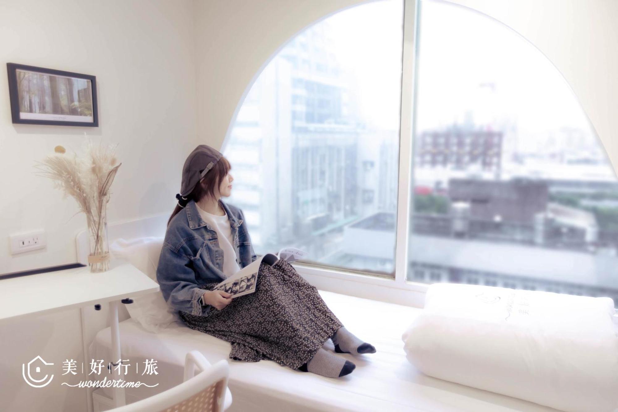Wondertime2- Ladies' Inn 'Taipei Main Station Екстер'єр фото